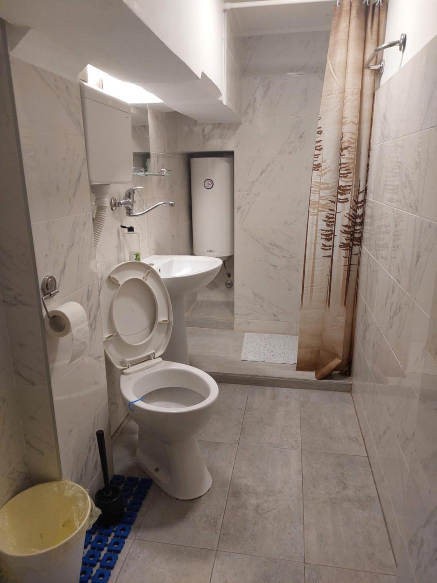 Hostel Inn Downtown Белград Стая снимка