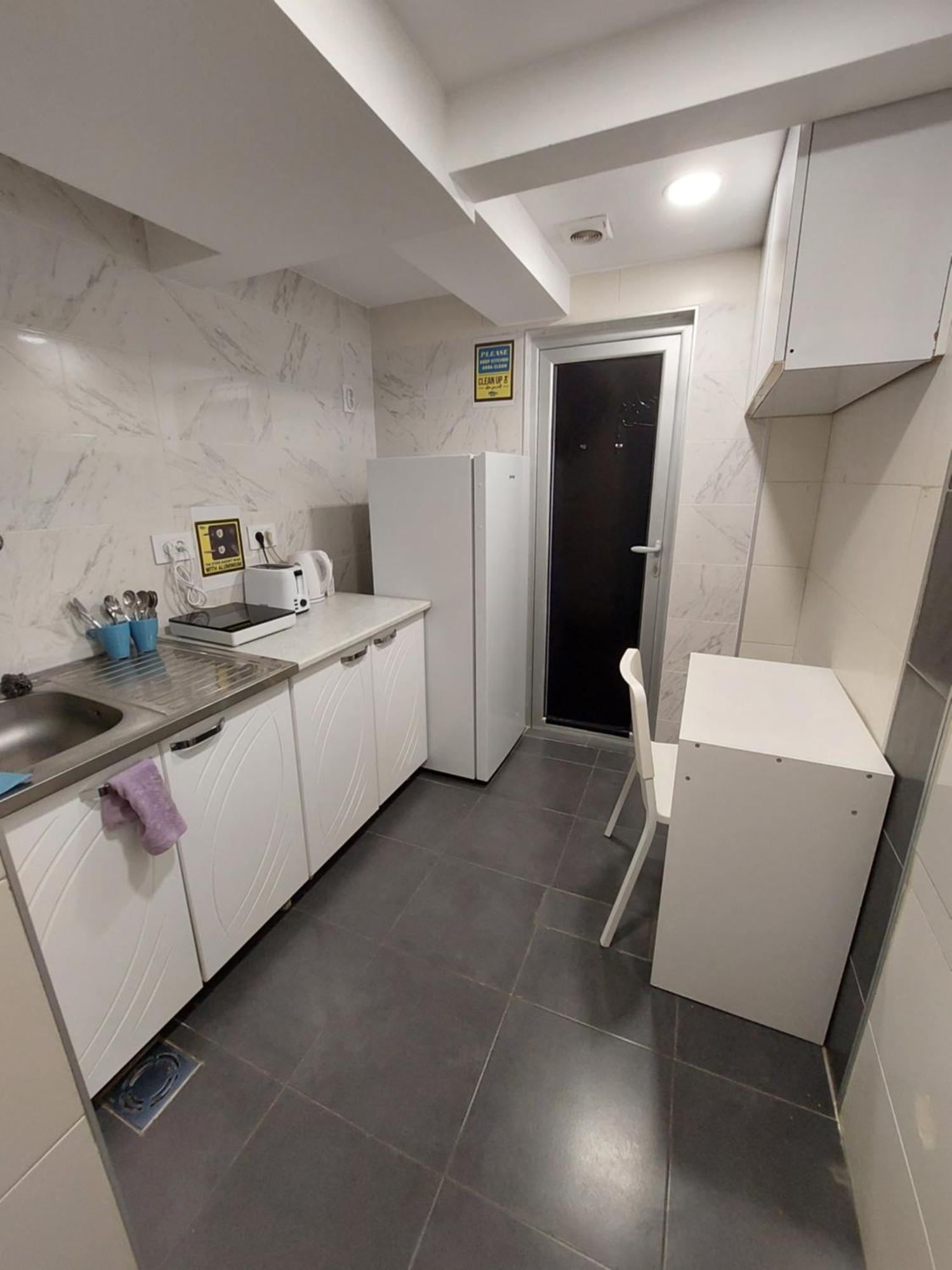 Hostel Inn Downtown Белград Екстериор снимка